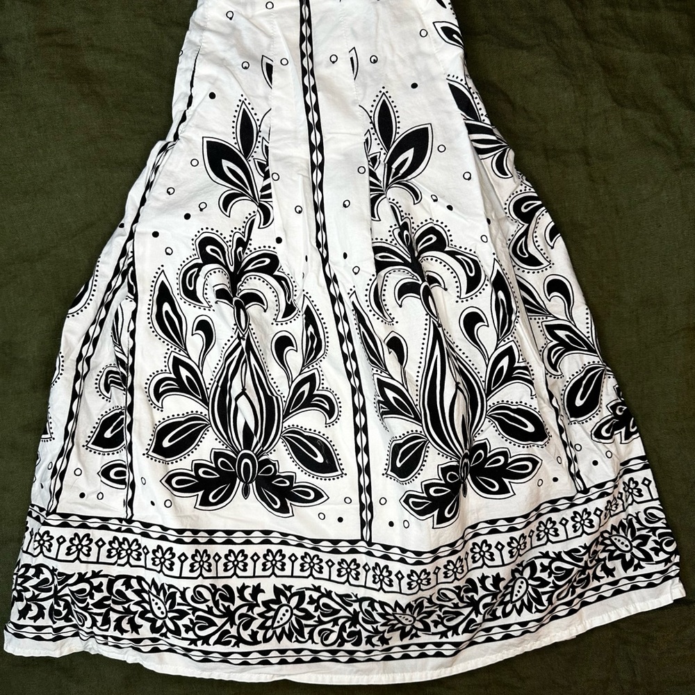 Women’s size 4 skirt